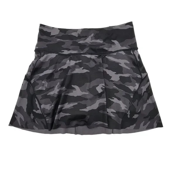 ATHLETA Ace Tennis Skort 15.5" Printed Black Camo Size S GUC Tenniscore - Picture 3 of 16